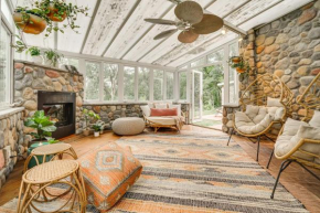 Picturesque Lake Elmo Cottage with Barn and Fire Pits!